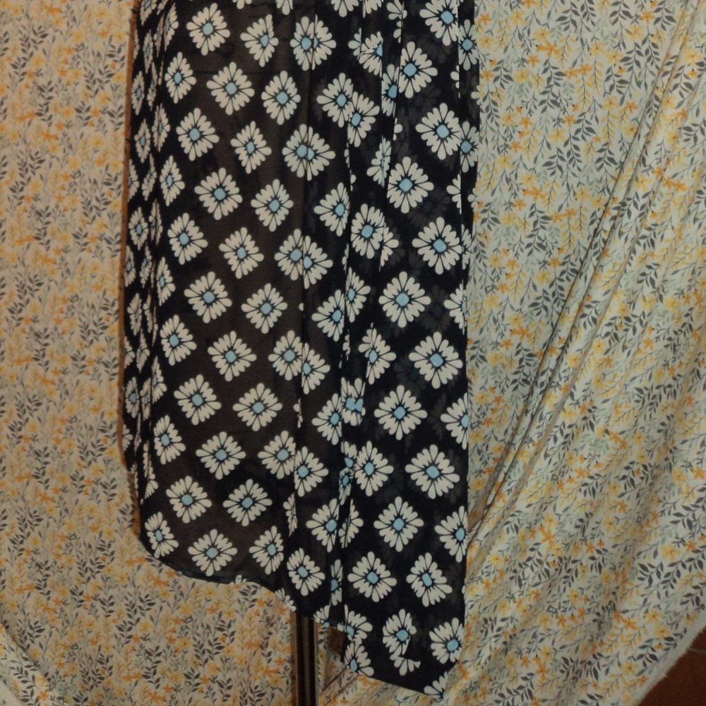 Tunic Style Top - Picture 6 of 7